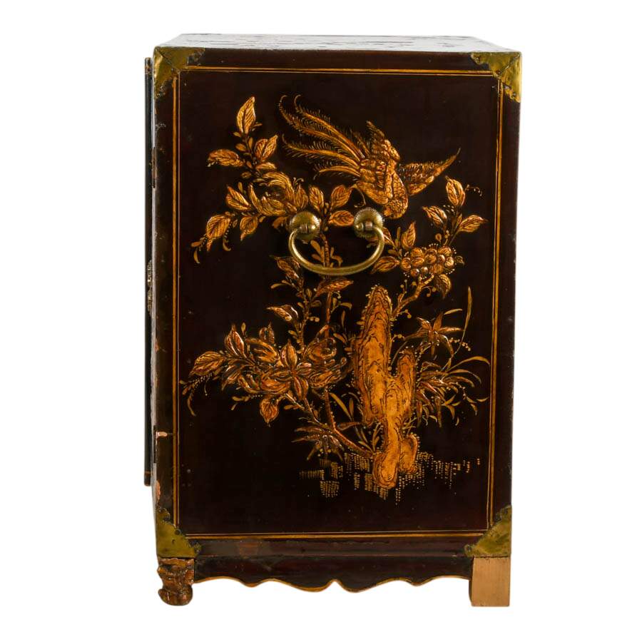 Antique Chinese Black Lacquer and Gilt Decorated Storage Box-4