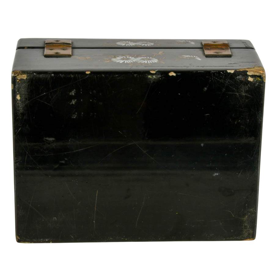 Chinese Black Lacquer Jewelry Box-11