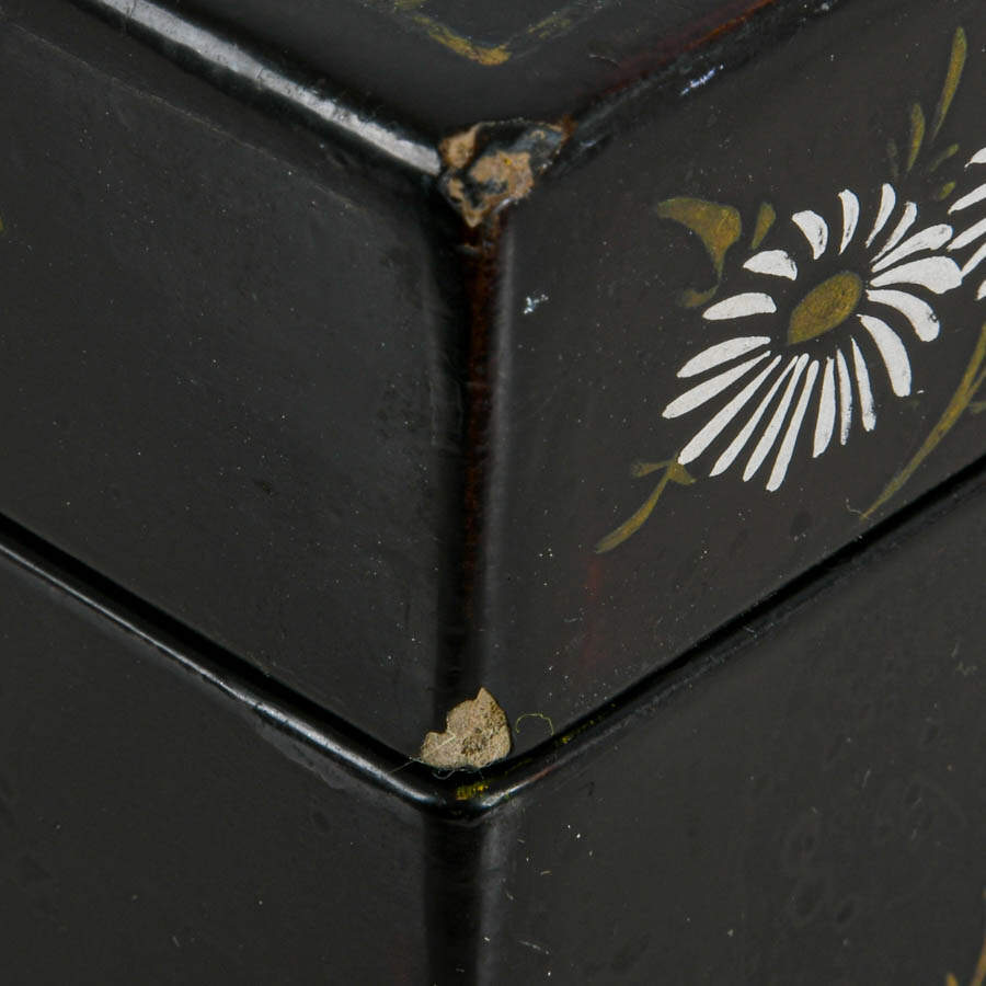 Chinese Black Lacquer Jewelry Box-6
