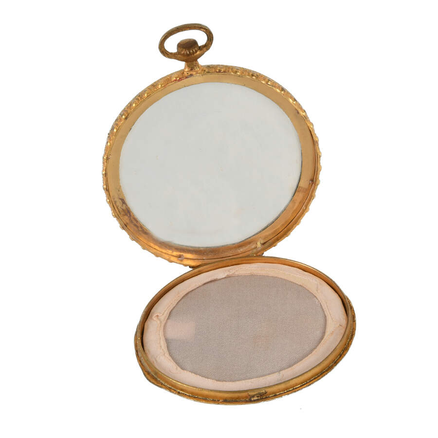 Italian Florentine Red and White Enamel Pocket Watch Compact-2