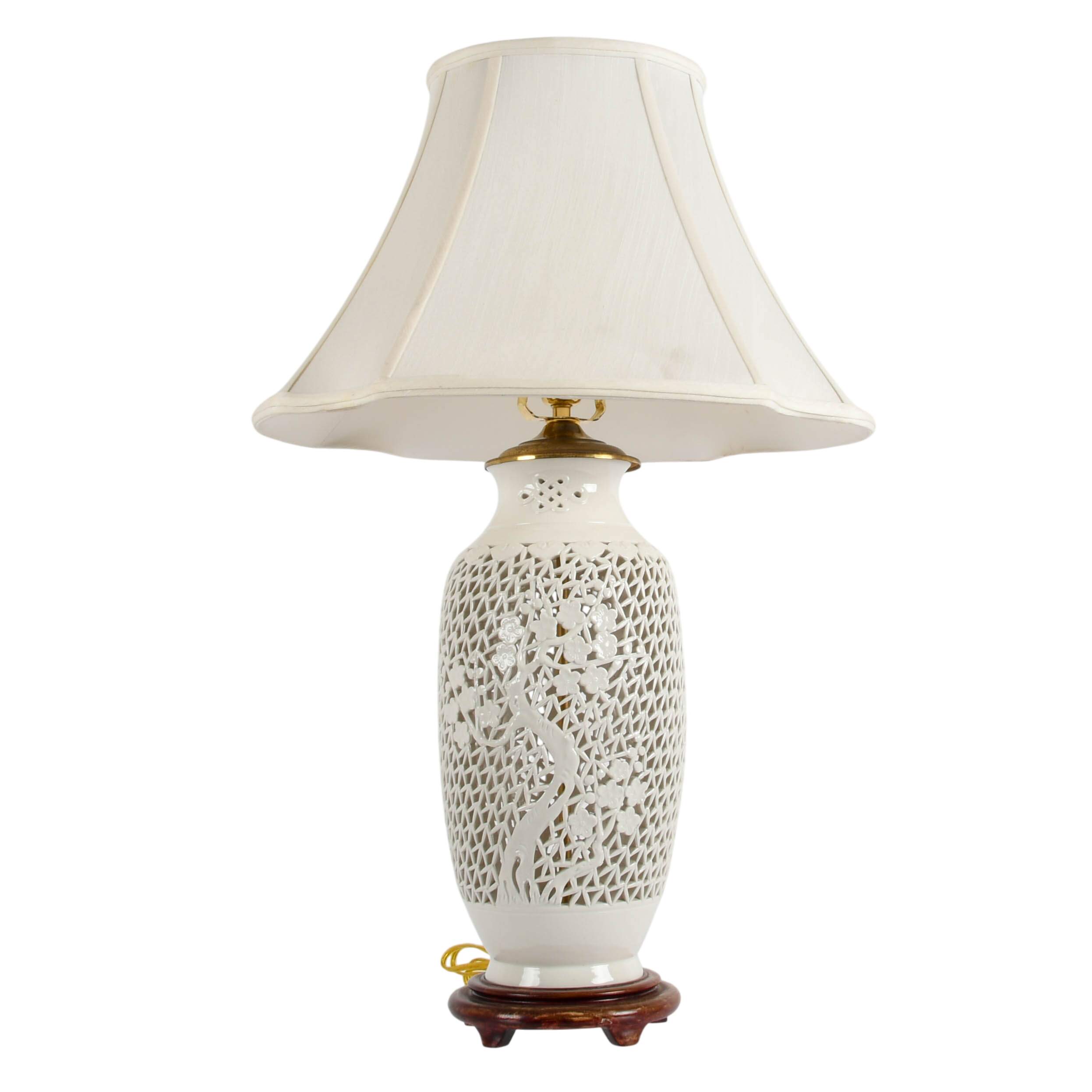 White Porcelain Reticulated Light-2