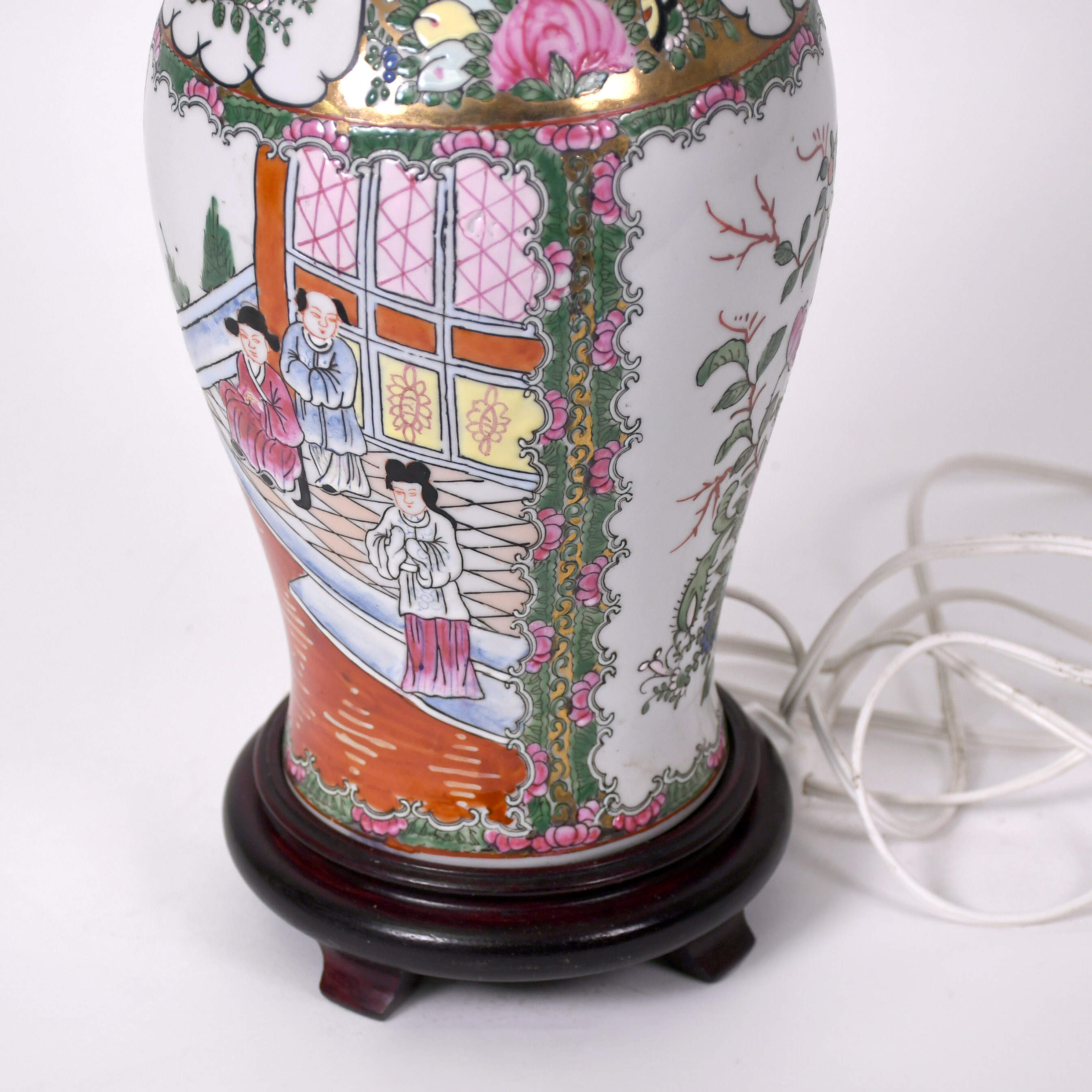 Chinese Famille Rose Medallion Lamp on Base-4