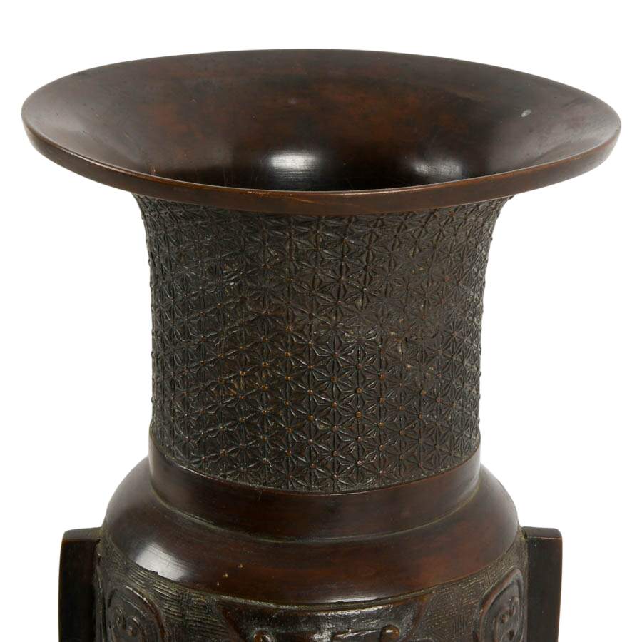 Antique-Style Chinese Bronze Beaker Gu Vase with Qianlong Cash Coin Base-4