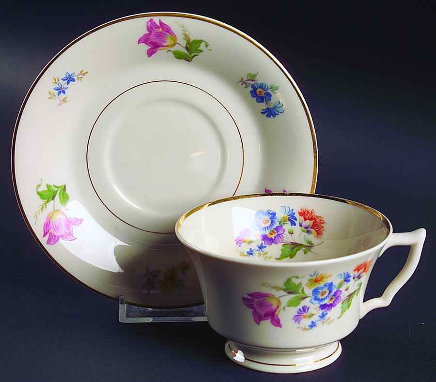 ABE1 Footed Cup & Saucer Set by Aberdeen-1
