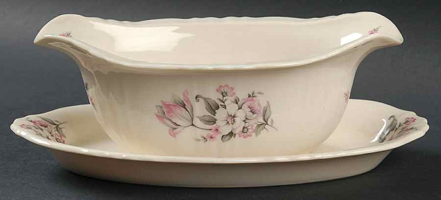 Moss Rose (Scalloped, No Trim) Gravy Boat with Attached Underplate by Aberdeen-1