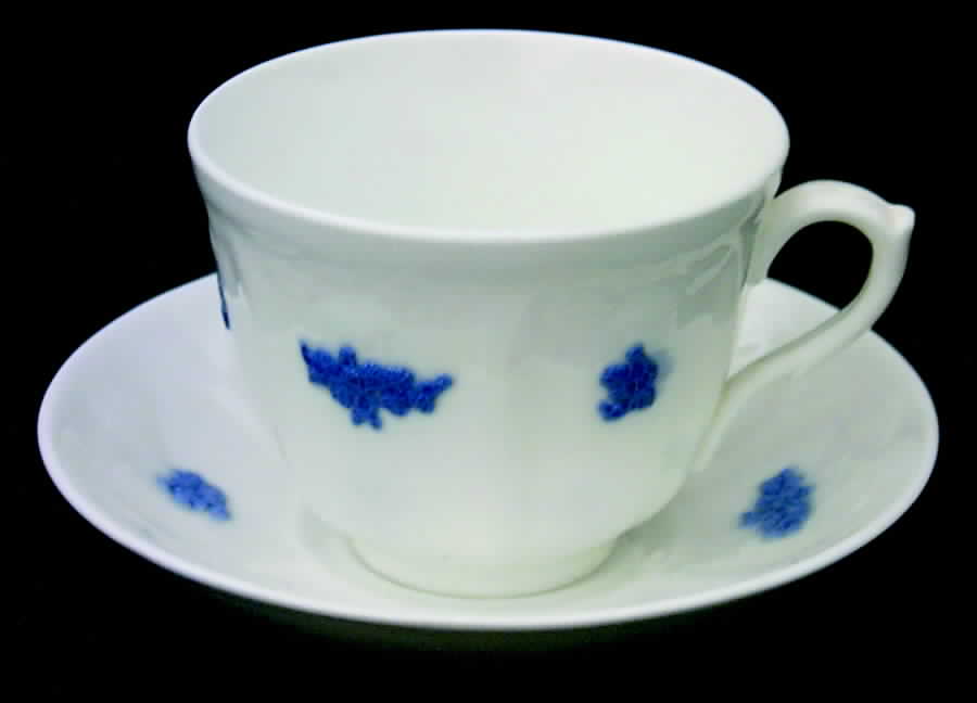 Chelsea (Smooth, Embossed) Oversized Cup & Saucer Set by Adderley-1
