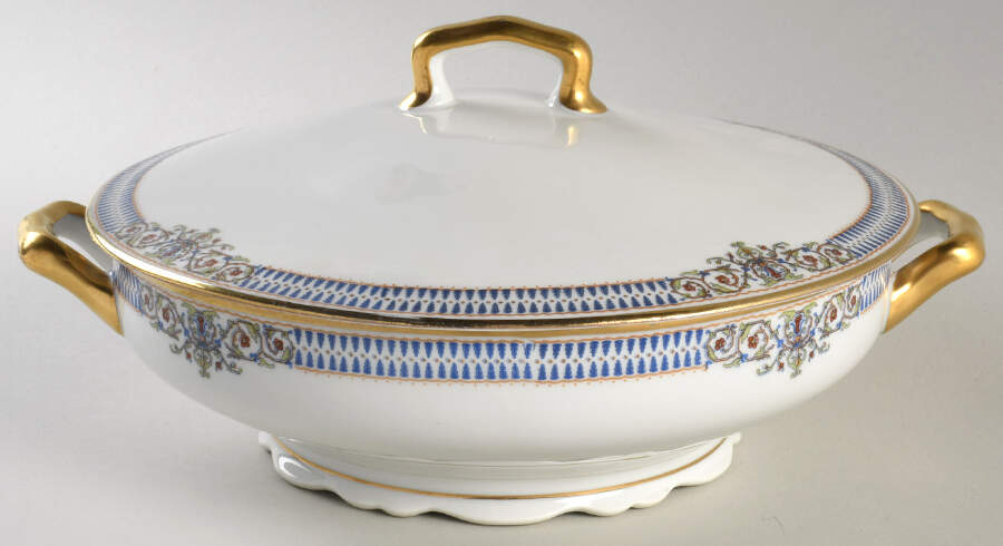 AHR101 Round Covered Vegetable by Charles Ahrenfeldt-1