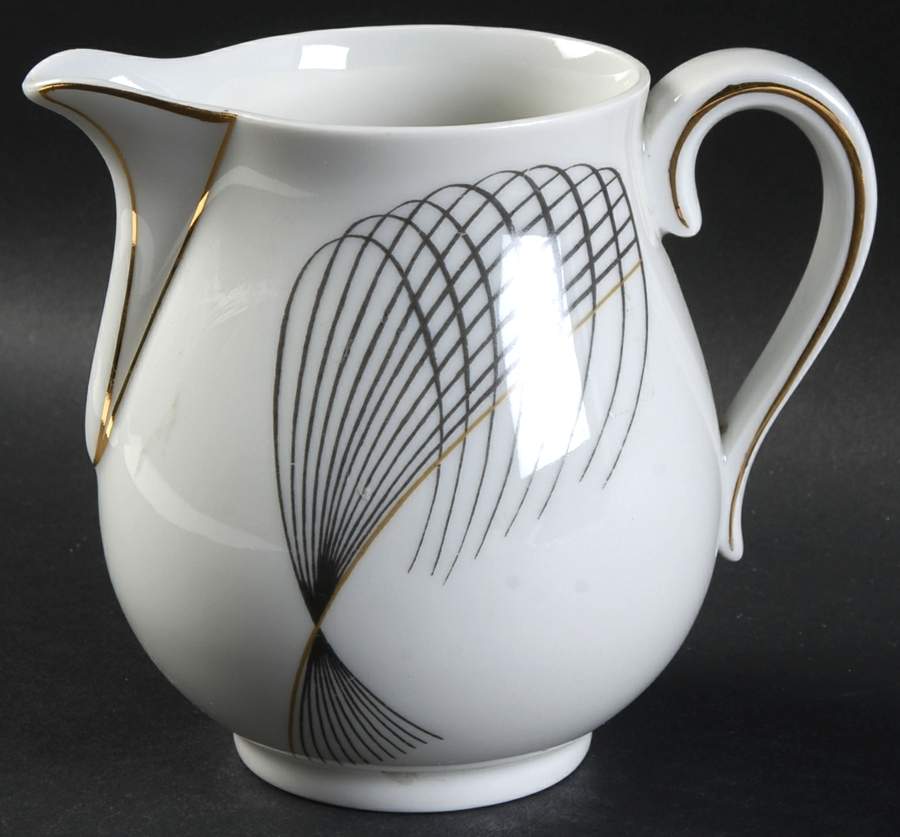 AHR117 Creamer by Charles Ahrenfeldt-1