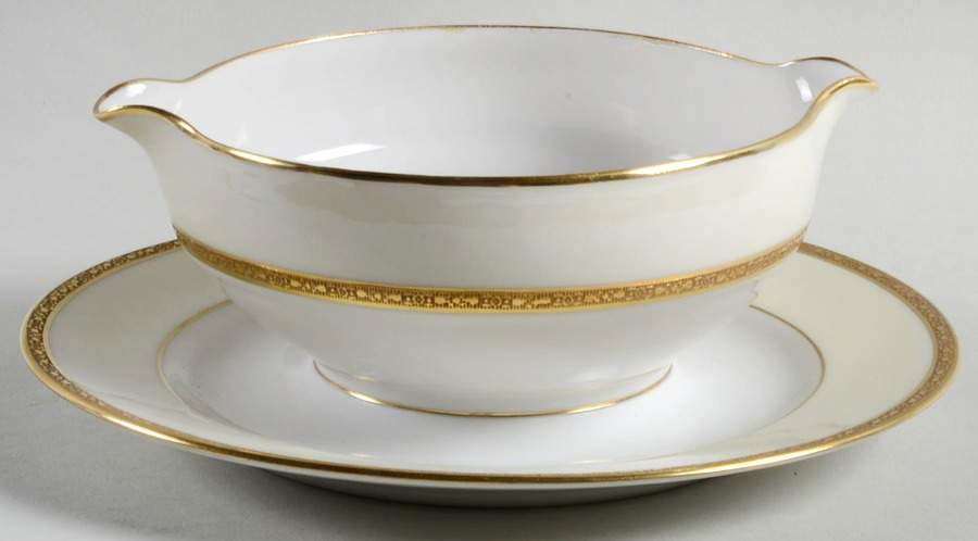 AHR132 Gravy Boat with Attached Underplate by Charles Ahrenfeldt-1