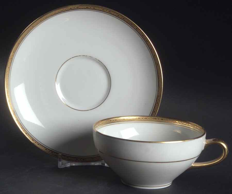 AHR133 Flat Cup & Saucer Set by Charles Ahrenfeldt-1