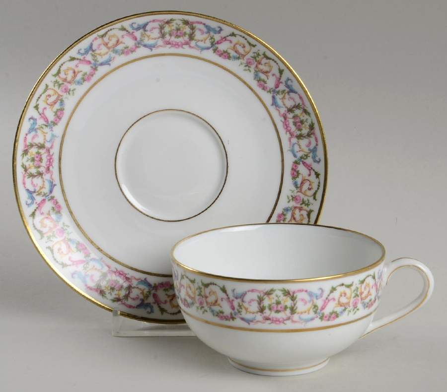 AHR18 Flat Cup & Saucer Set by Charles Ahrenfeldt-1