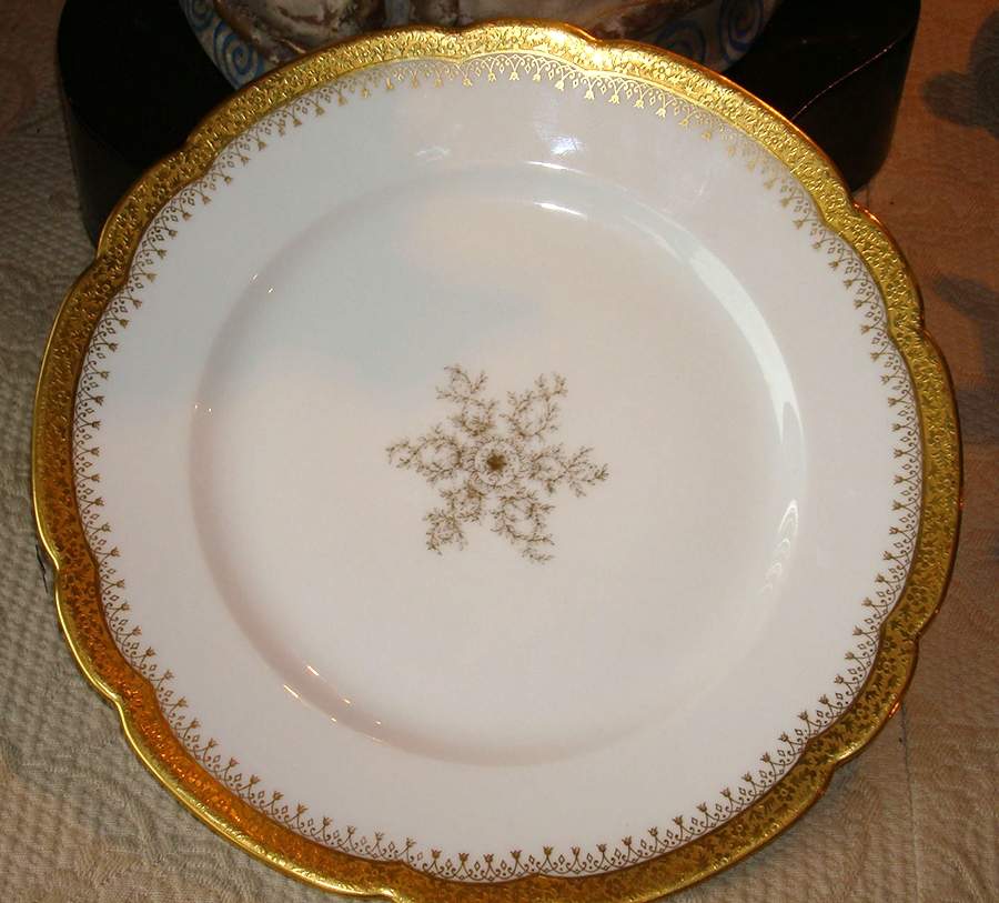 AHR193 Dinner Plate by Charles Ahrenfeldt-1
