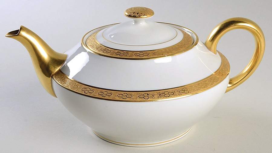 AHR200 Teapot & Lid by Charles Ahrenfeldt-1