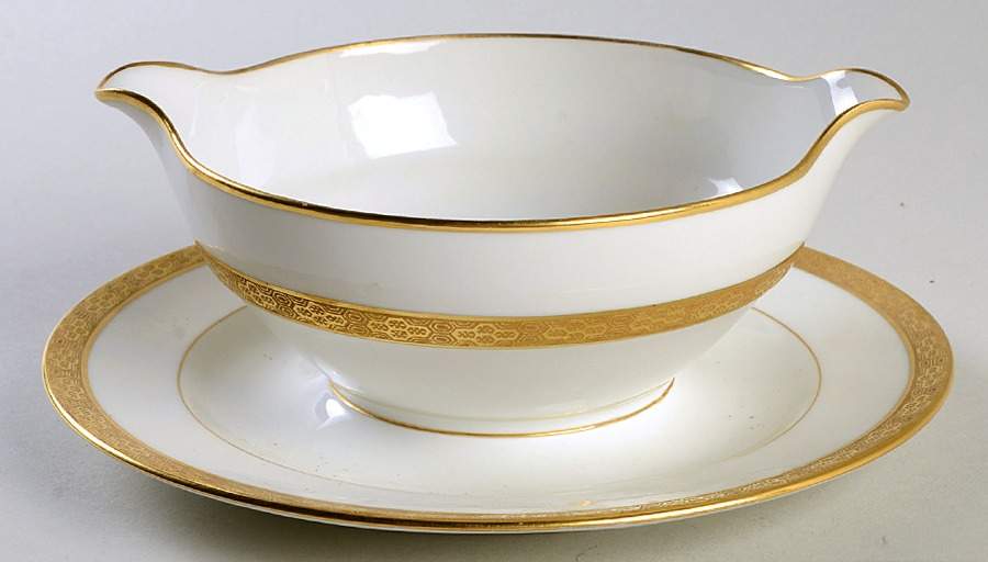 AHR200 Gravy Boat with Attached Underplate by Charles Ahrenfeldt-1