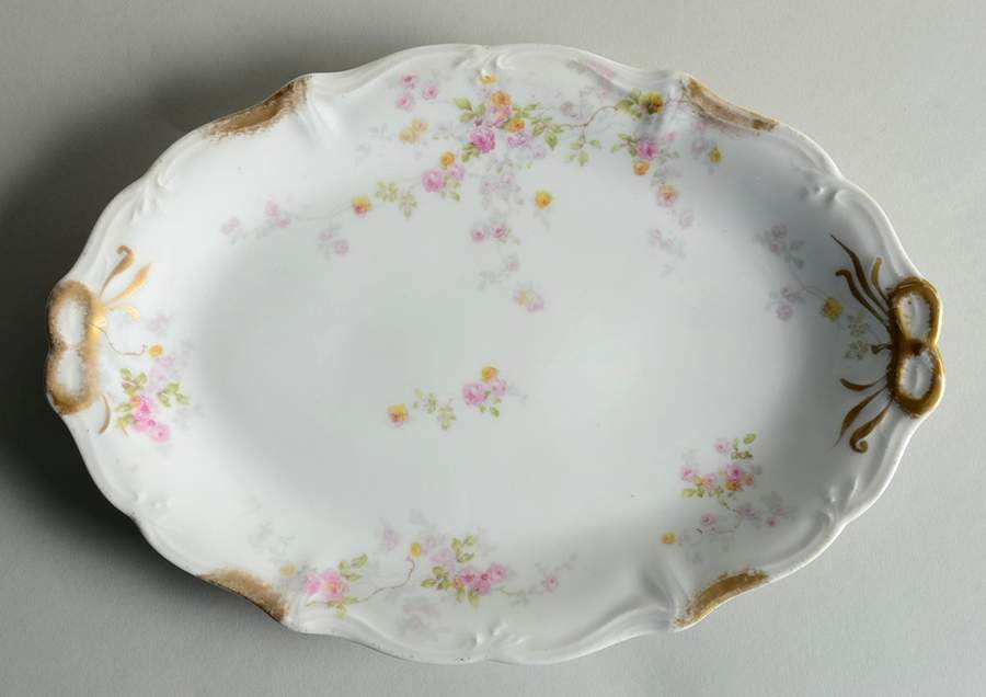 AHR22 11" Oval Serving Platter by Charles Ahrenfeldt-1
