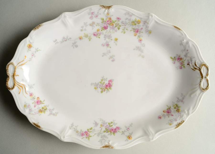AHR22 13" Oval Serving Platter by Charles Ahrenfeldt-1