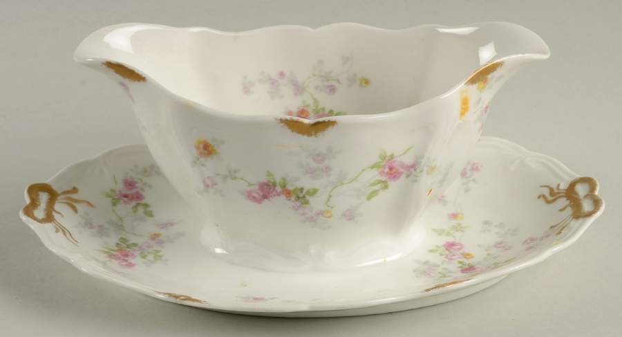 AHR22 Gravy Boat with Attached Underplate by Charles Ahrenfeldt-1