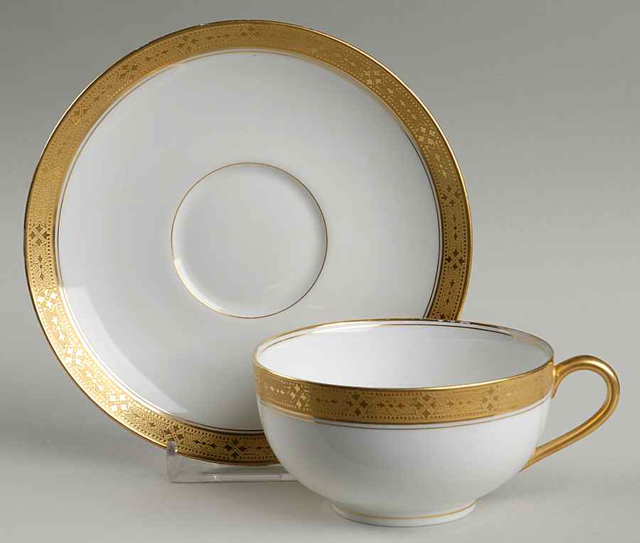 AHR29 Flat Cup & Saucer Set by Charles Ahrenfeldt-1