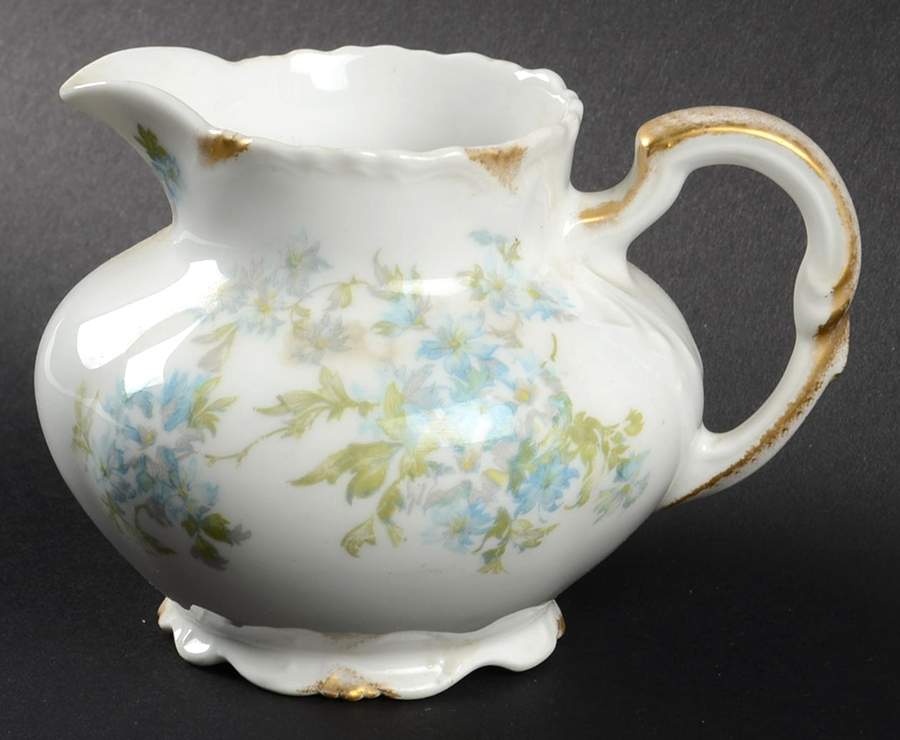 AHR31 Creamer by Charles Ahrenfeldt-1