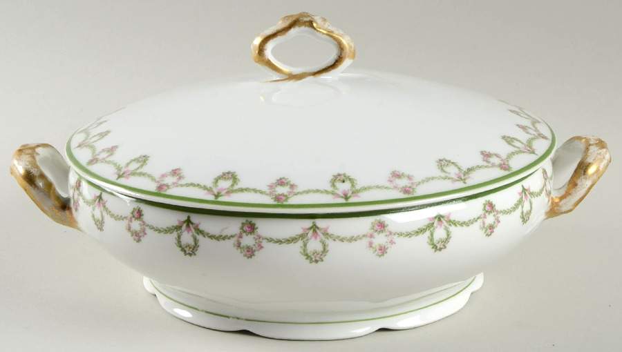 AHR35 Round Covered Vegetable by Charles Ahrenfeldt-1
