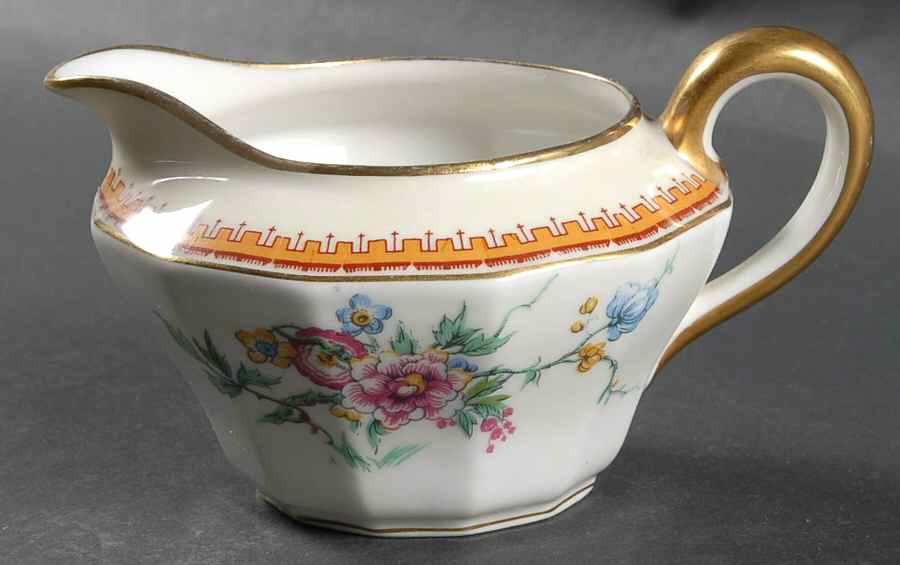 AHR46 Creamer by Charles Ahrenfeldt-1