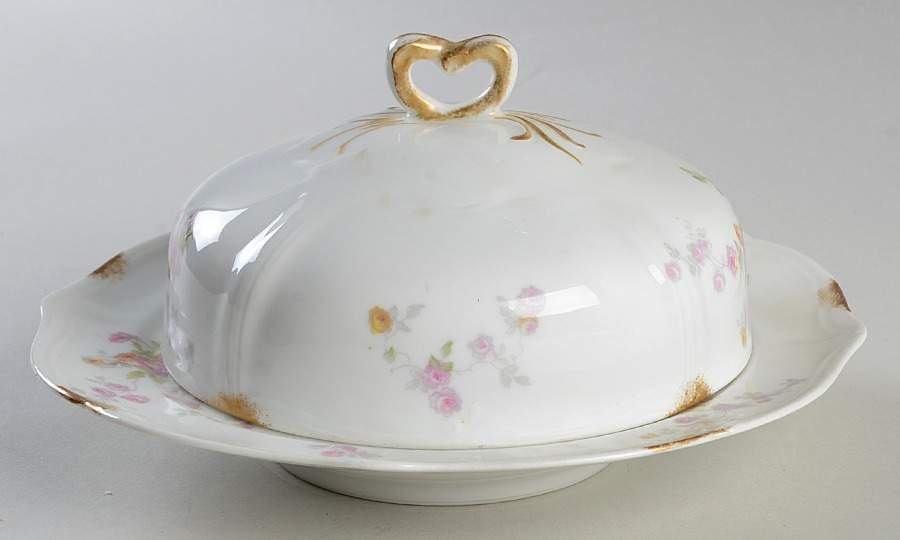 AHR68 Round Covered Butter with Strainer by Charles Ahrenfeldt-1