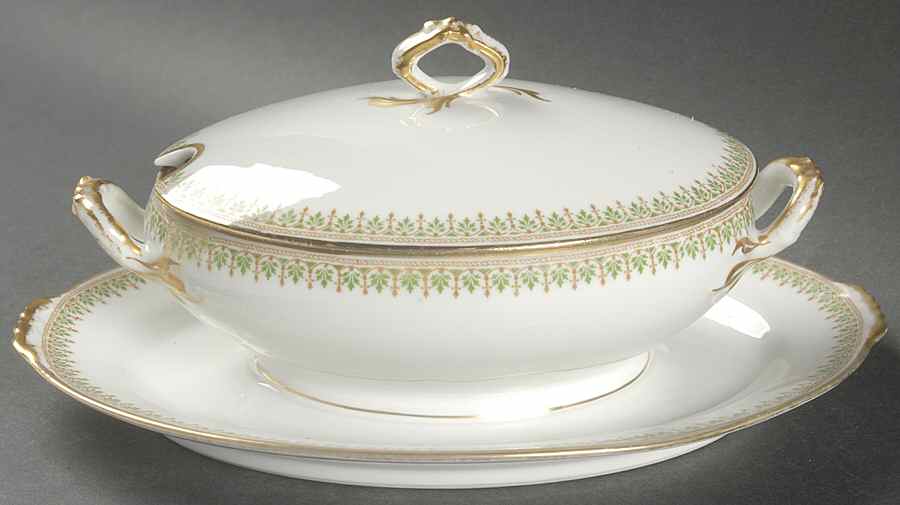 AHR8 Gravy Boat w/Attached Underplate & Lid by Charles Ahrenfeldt-1