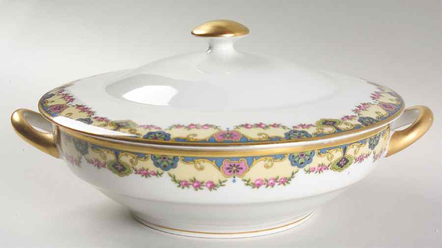 AHR9 Round Covered Vegetable by Charles Ahrenfeldt-1