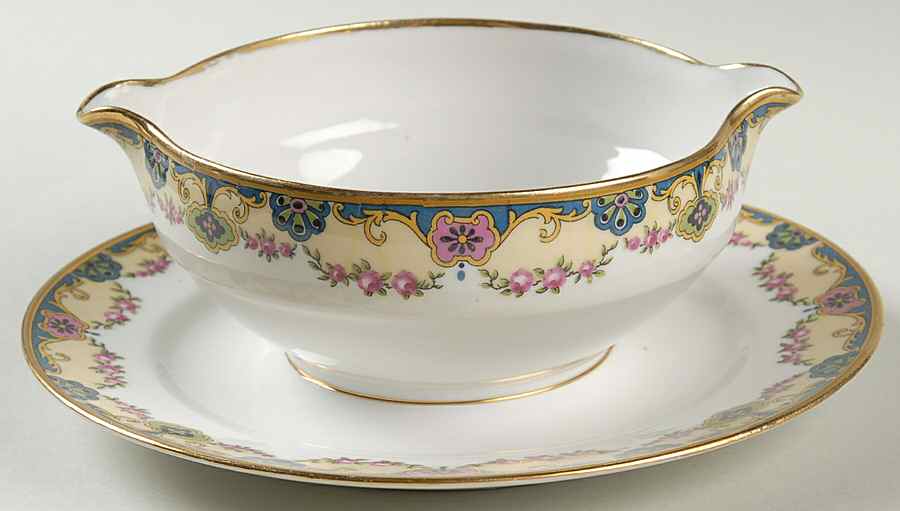 AHR9 Gravy Boat with Attached Underplate by Charles Ahrenfeldt-1