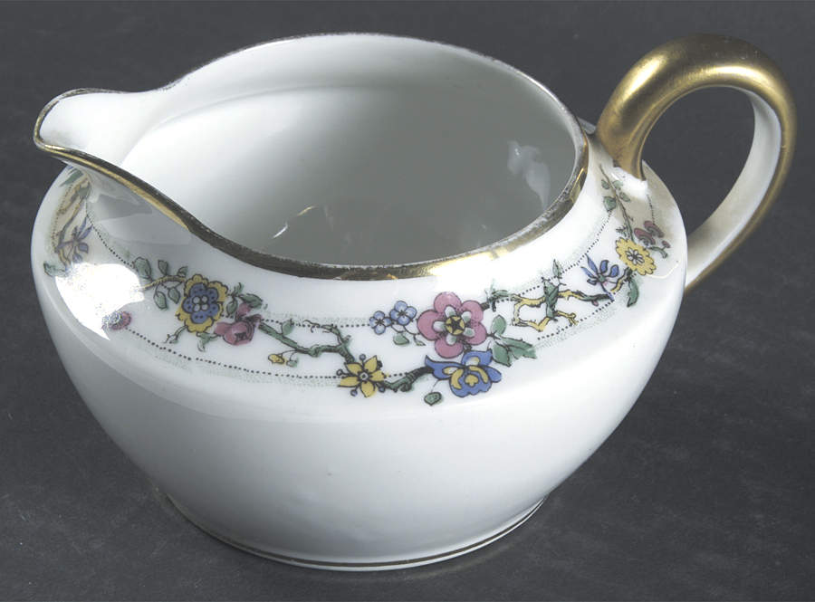 Korea Creamer by Charles Ahrenfeldt-1