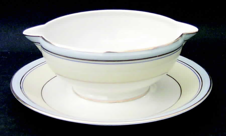 Longchamps Gravy Boat with Attached Underplate by Charles Ahrenfeldt-1