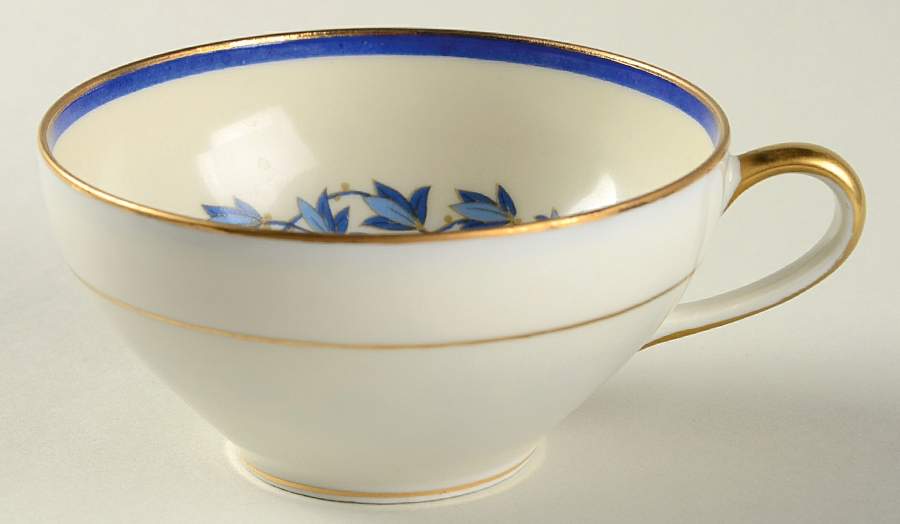 Marie Louise Flat Cup by Charles Ahrenfeldt-1