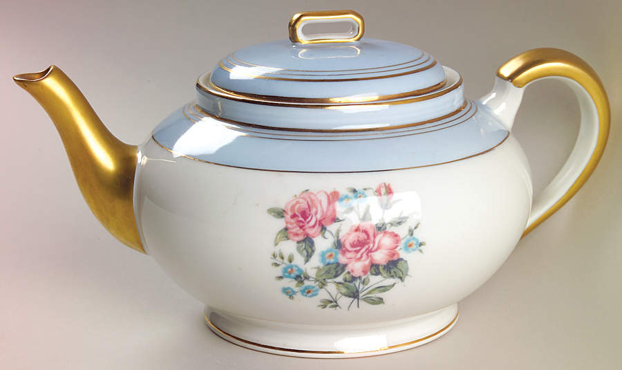 Menton Teapot & Lid by Charles Ahrenfeldt-1
