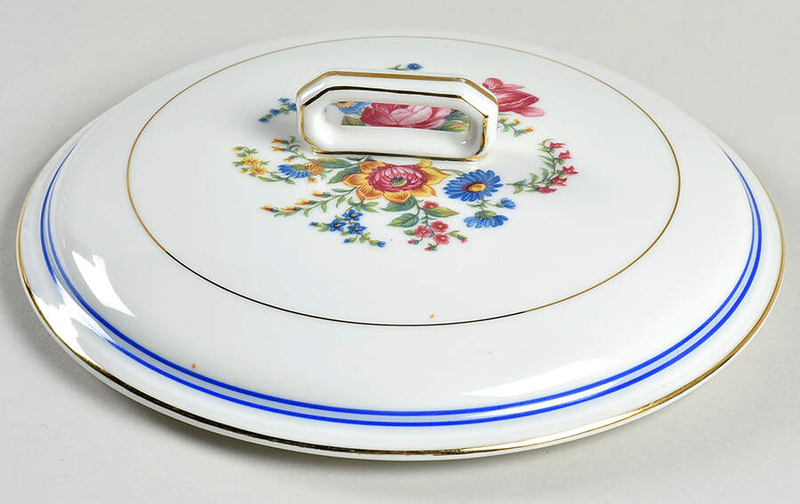 Navarre Lid for Round Vegetable by Charles Ahrenfeldt-1