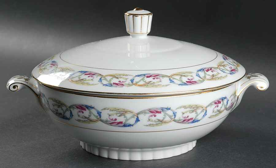 Acanthus Round Covered Vegetable by Aladdin-1