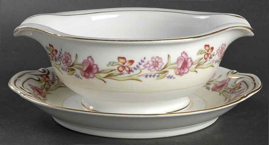 Garland Gravy Boat with Attached Underplate by Aladdin-1