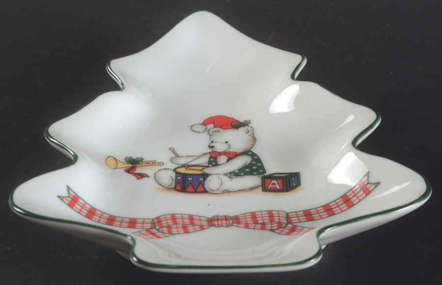 Memories Small Tree Shaped Dish by Anchor Hocking-1