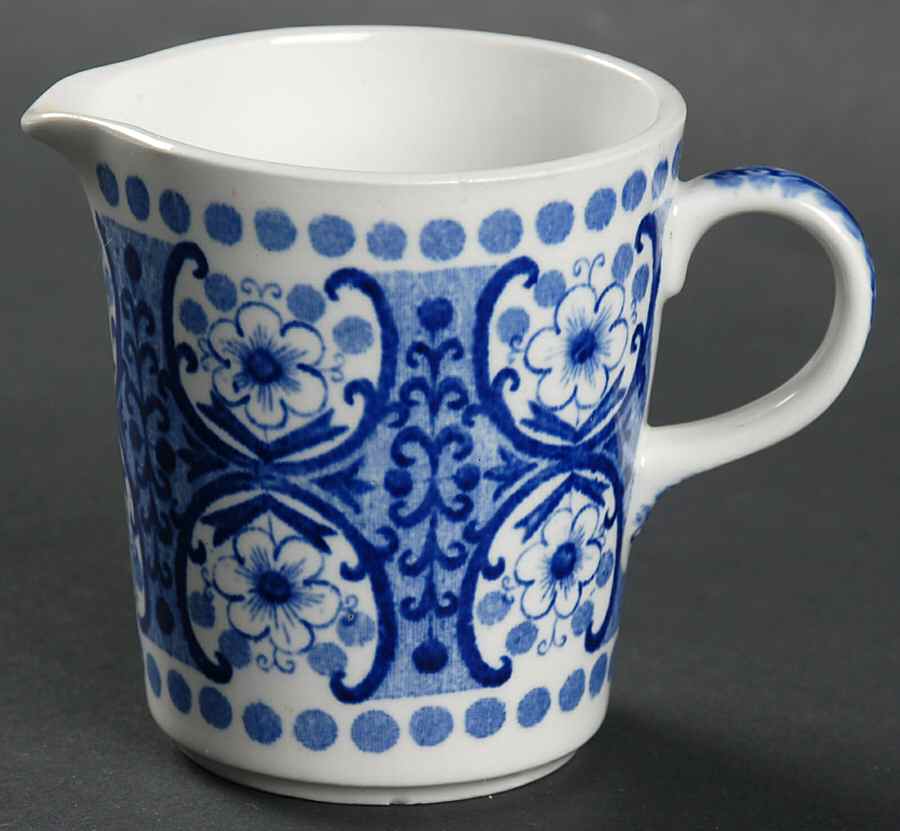 Ali Blue Creamer by Arabia of Finland-1