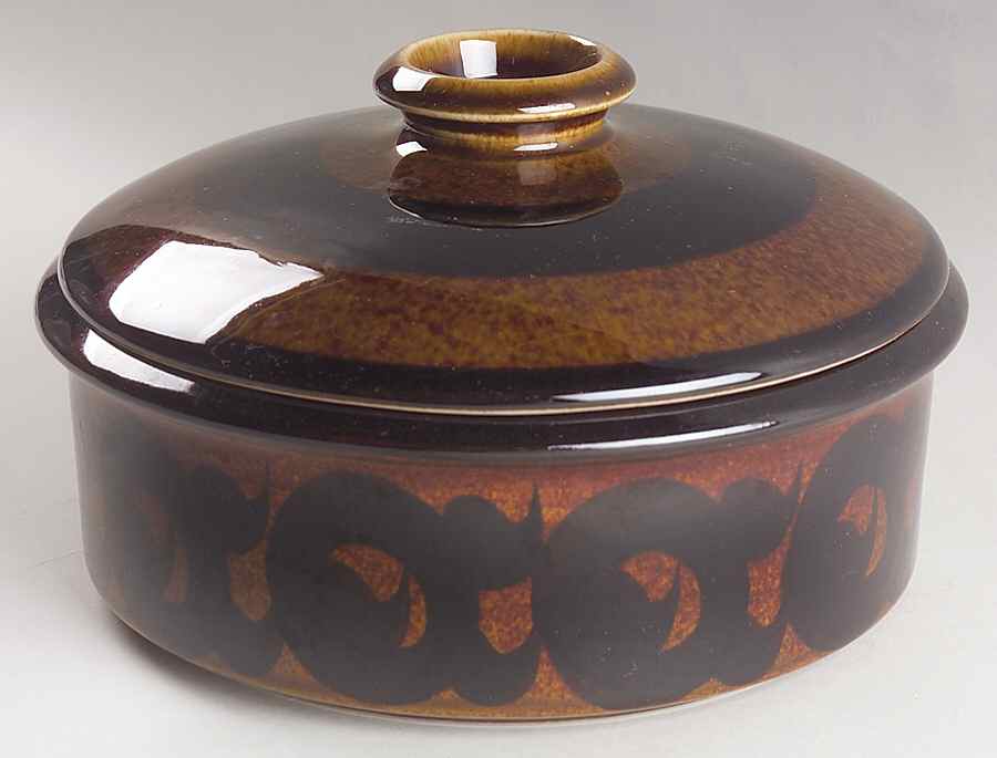 Soraya 1.75 Qt Round Covered Casserole by Arabia of Finland-1
