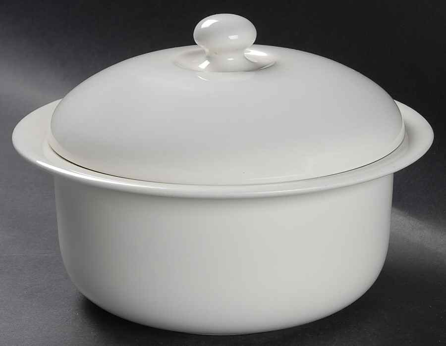 Arctica 1.5 Qt Round Covered Casserole by Arabia of Finland-1