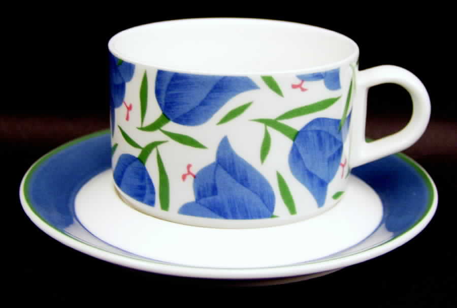 Balladi Flat Cup & Saucer Set by Arabia of Finland-1