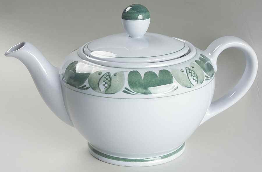 Green Laurel Teapot & Lid by Arabia of Finland-1