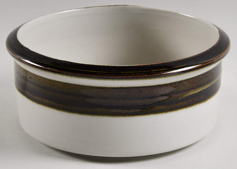 Karelia 7" Round Vegetable Bowl by Arabia of Finland-1