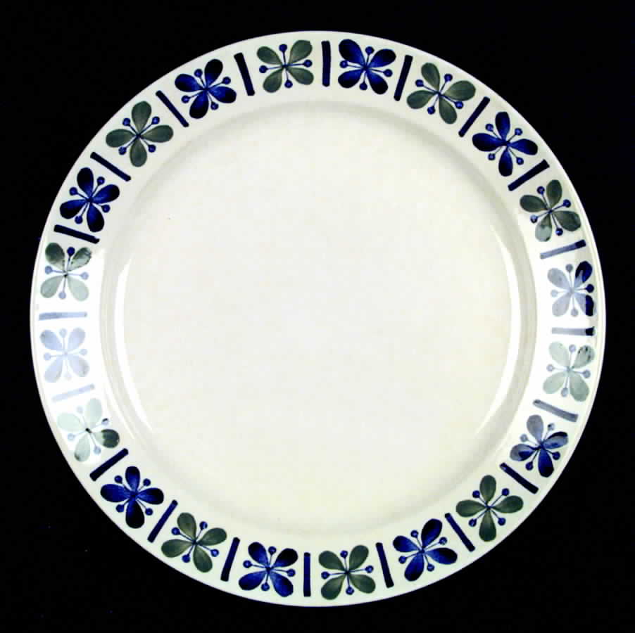 Katrilli Dinner Plate by Arabia of Finland-1