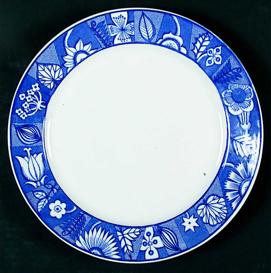 Runo Dinner Plate by Arabia of Finland-1