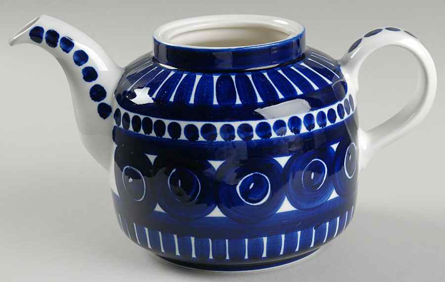 Valencia Teapot No Lid by Arabia of Finland-1