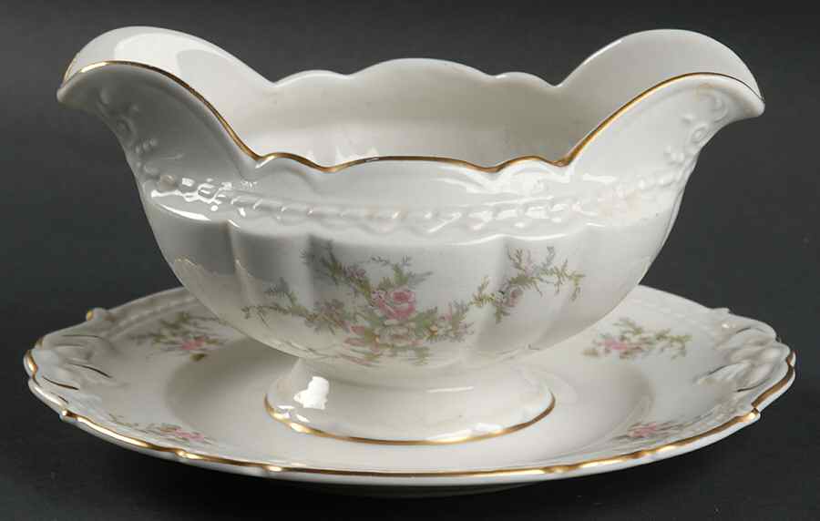 ARC2 Gravy Boat with Attached Underplate by Arcadian-Prestige-1