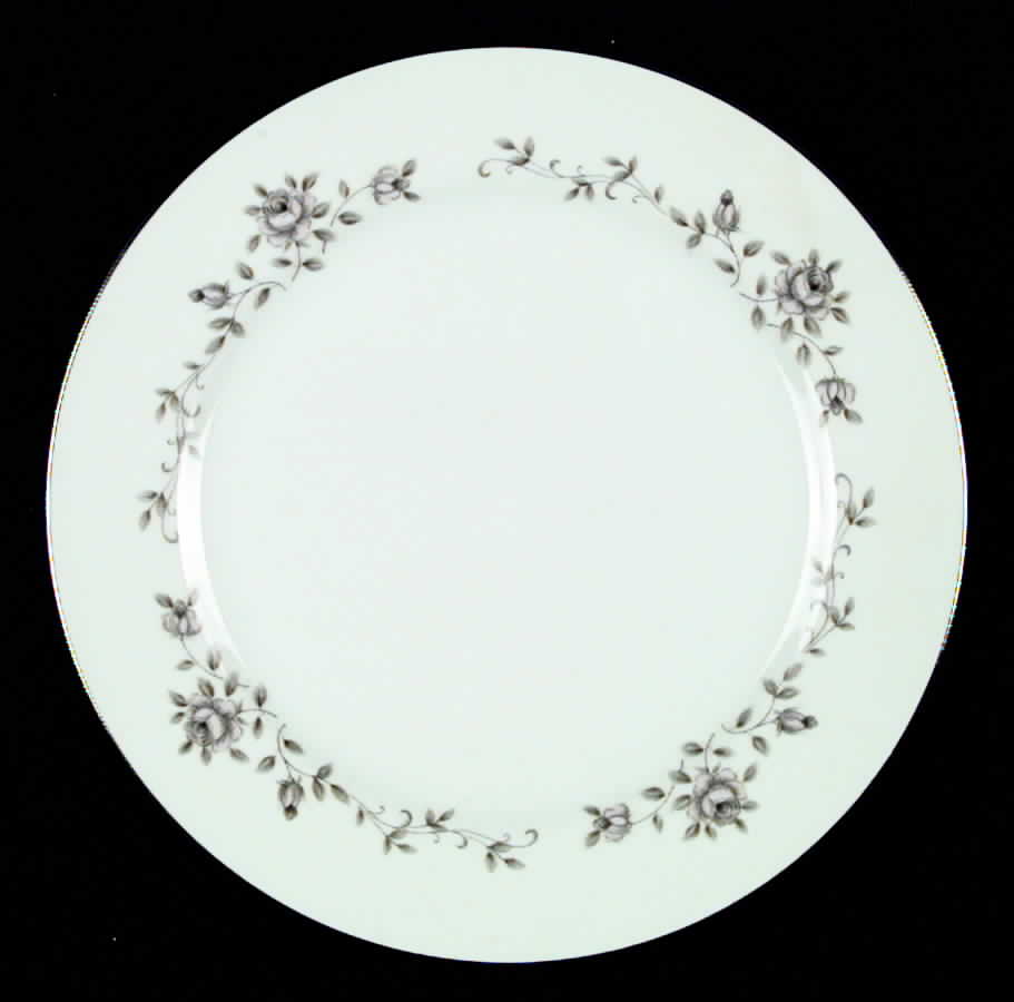 Duchess Dinner Plate by Arlen-1