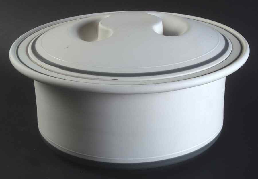 Genesis Grey 3 Quart Round Covered Casserole by Arita-1