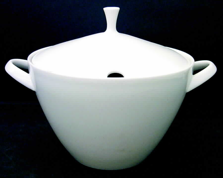 Arzberg White (Shape 2025) Tureen &  Lid by Arzberg-1